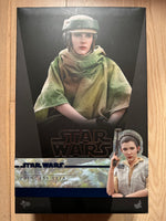 Hottoys Hot Toys 1/6 Scale MMS549 MMS 549 Star Wars Episode VI Return Of The Jedi Princess Leia Carrie Fisher Action Figure NEW (Poor Box)